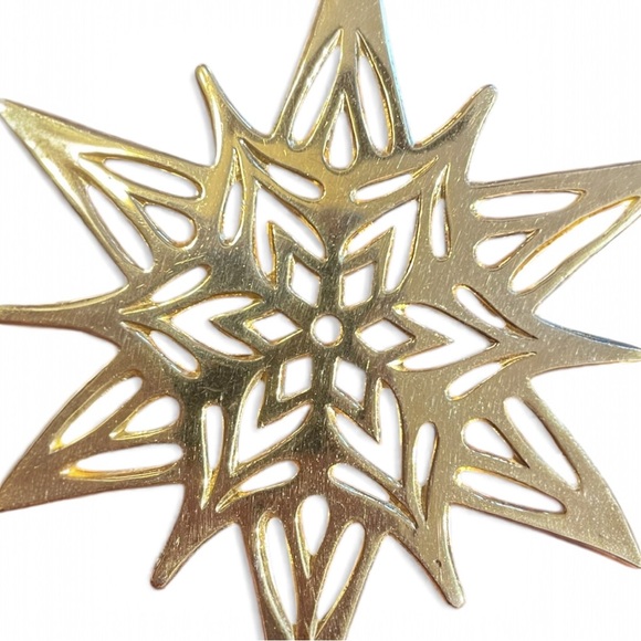 Metropolitan Museum of Art star ornament, 1976, 24k gold plated brass - Picture 3 of 4